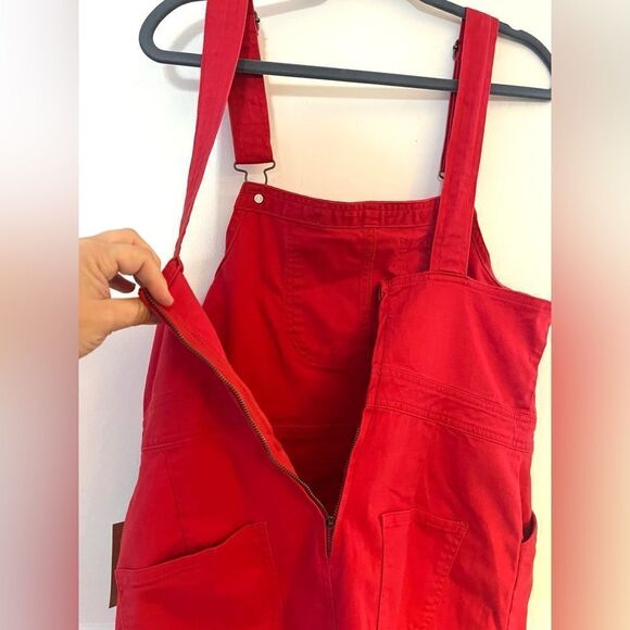 Dickies Overalls Frayed Hem Dress With Stretch in Red Size Large NWT - Picture 7 of 9
